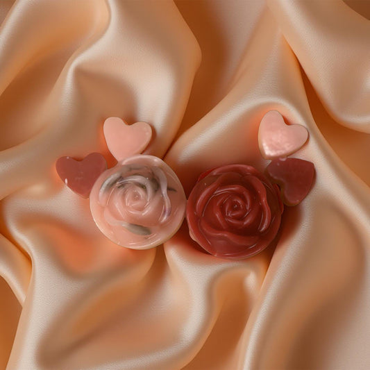 Rose-Shaped Candle with Calm & Relax Tea Flakes