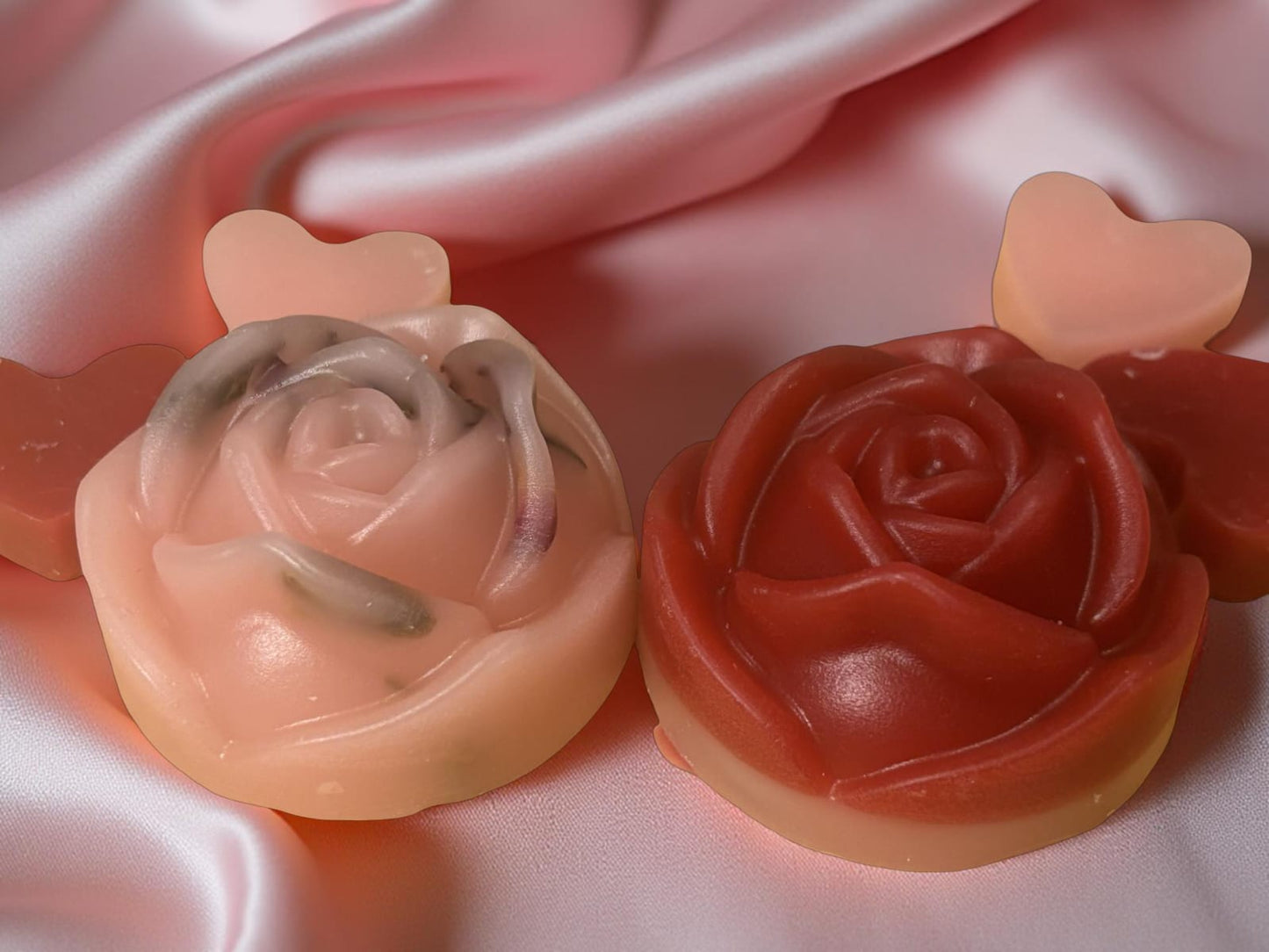 Rose-Shaped Candle with Calm & Relax Tea Flakes